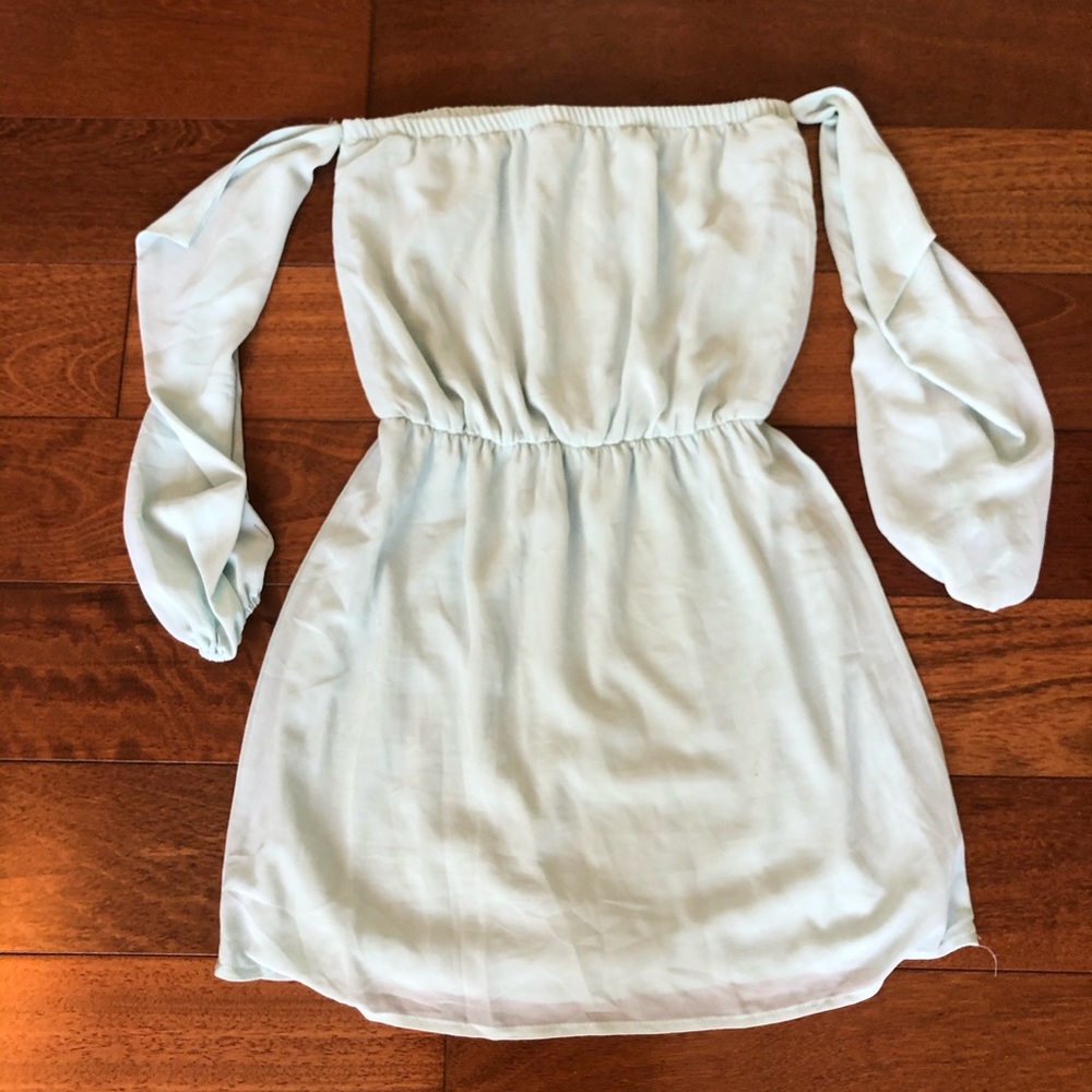 Tobi Off the Shoulder Dress